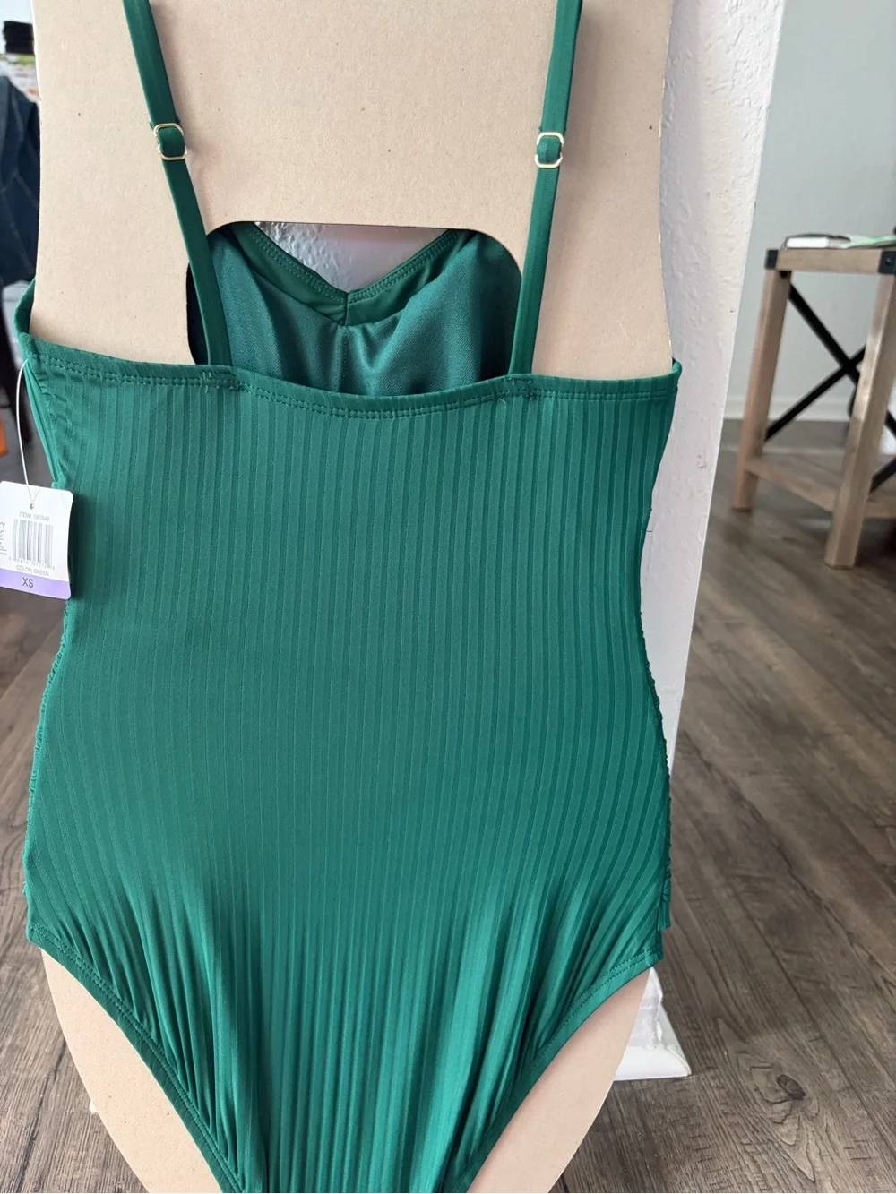 🌴Ellen Tracy Women’s V-Neck One-Piece Swimsuit UPF 50+ Size XS